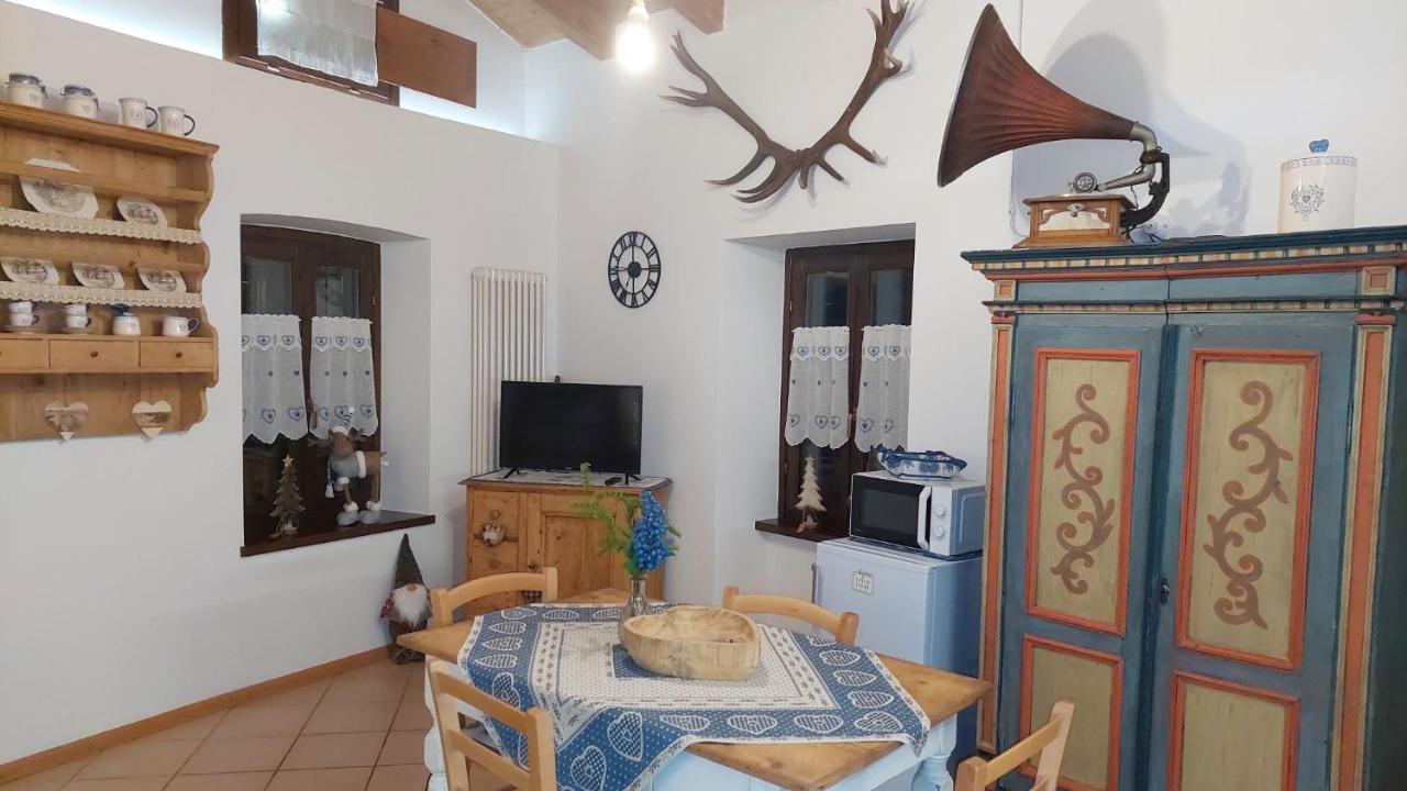 Loft Della Perpetua Di Casa Bernardi, Fuga Romantica Petfriendly Montagnaga  Exterior foto